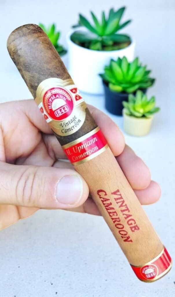 H.Upmann Vintage Cameroon 6 imported cigarette 159xblix product photo