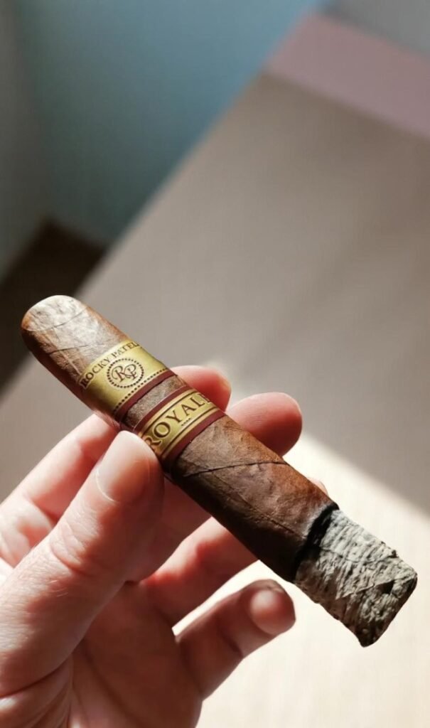 Rocky Patel Royale Robusto 6x50 imported cigarette 159xblix product photo