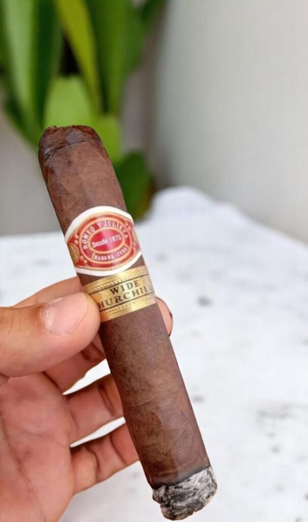 Romeo y Julieta Wide Churchills 5 imported cigarette 159xblix product photo