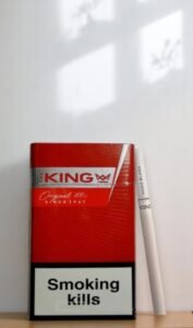 The King Red Original imported cigarette 159xblix product photo