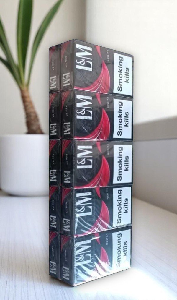 L&M Red 7.1 (ซองแข็ง) imported cigarette 159xblix product photo